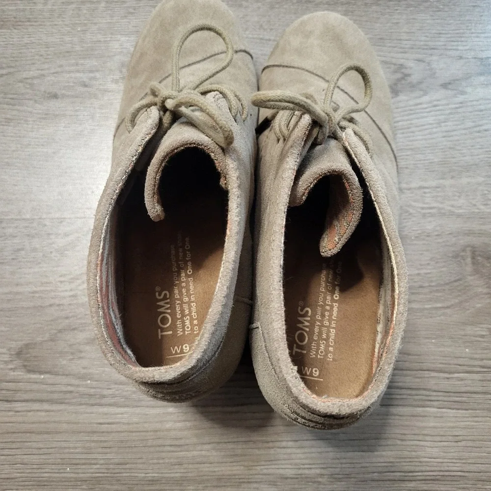Toms women size